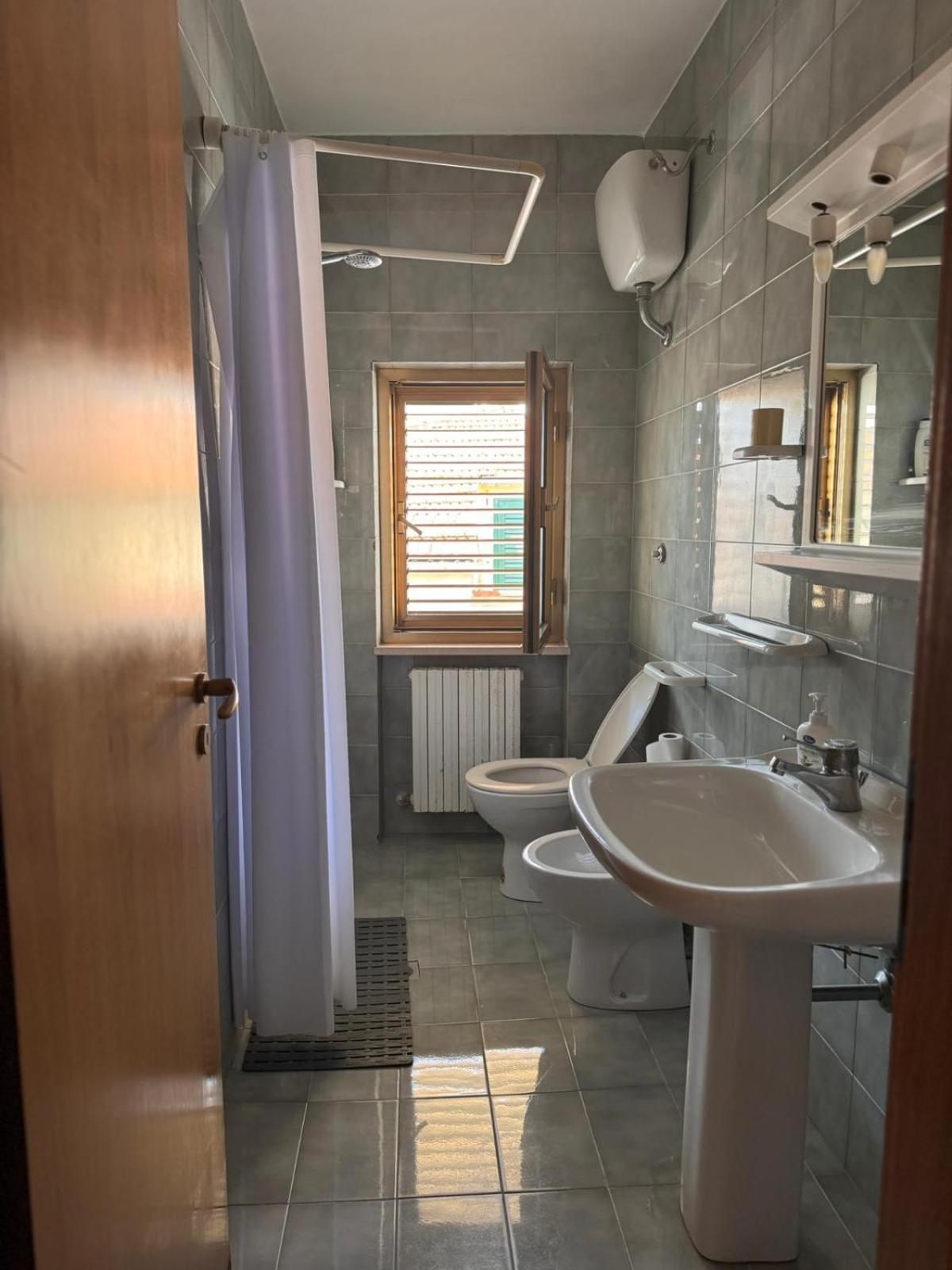 Umbria 22 Apartment Pescara Ngoại thất bức ảnh